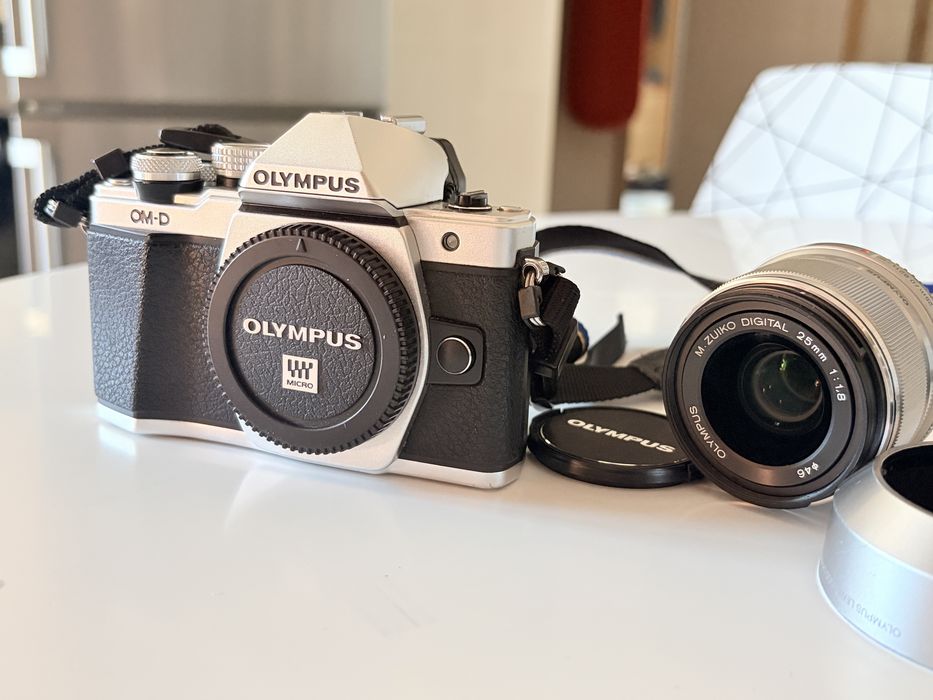 Фотоапарат Olympus OM-D E-M10 Mark II (Тяло / Body)