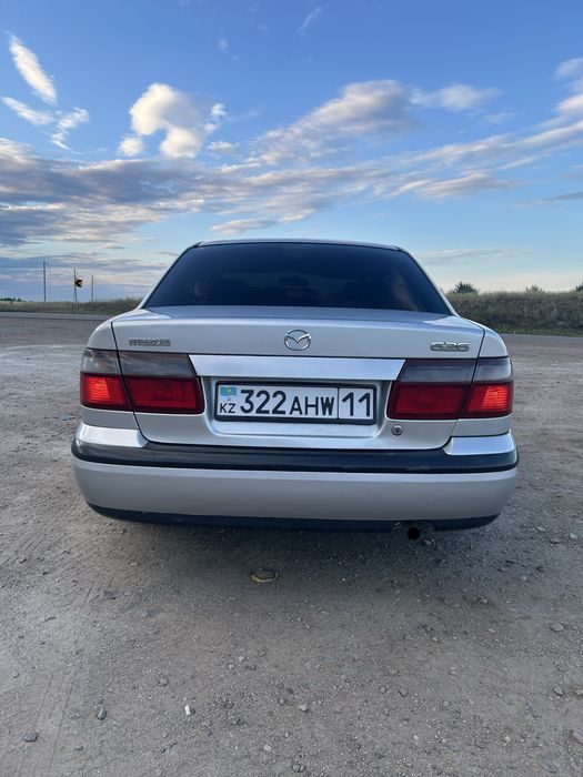 машина мазда 626 седан 1997 года