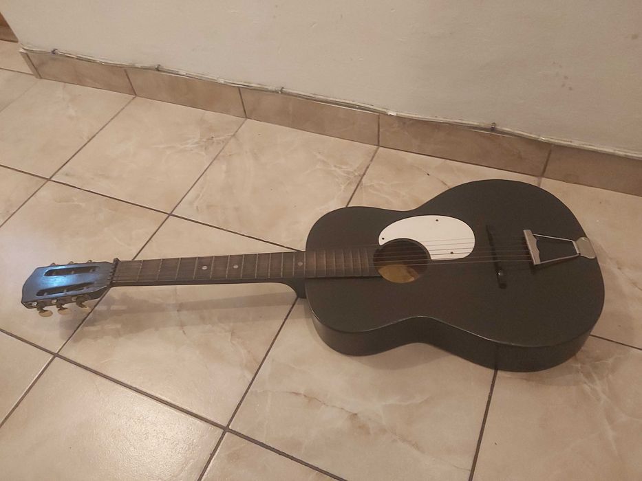 Chitară acustică vintage (F.I.M.) din Reghin