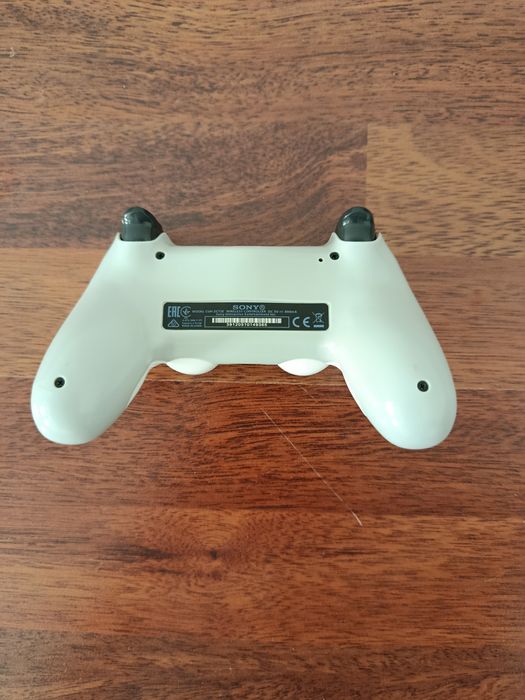 Геймпад Dualshock 4