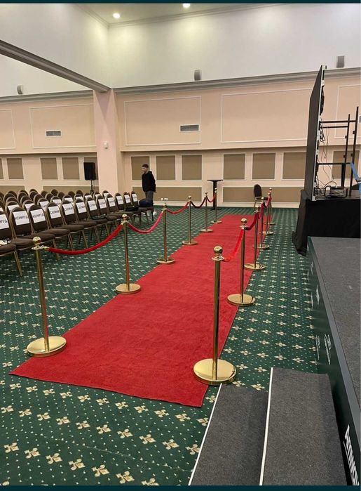 Аренда красной дорожки