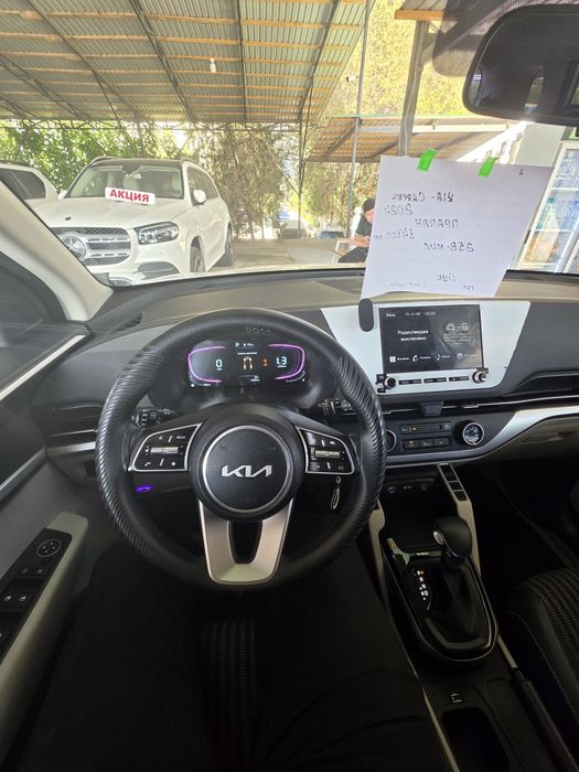 Kia carens 1 pazitsiya