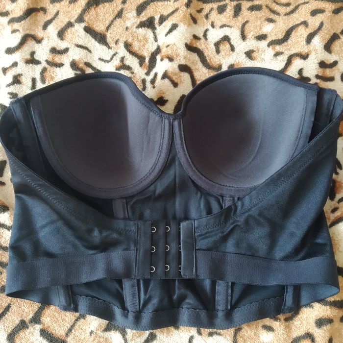 Продам корсеты нов.