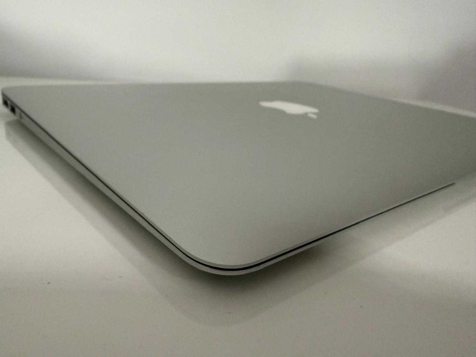 Macbook Air 13 inch i5 8GB DDR3 /256GB A1466 EMC 3178 (2017)
