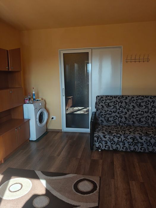 Vând camera de cămin Brașov