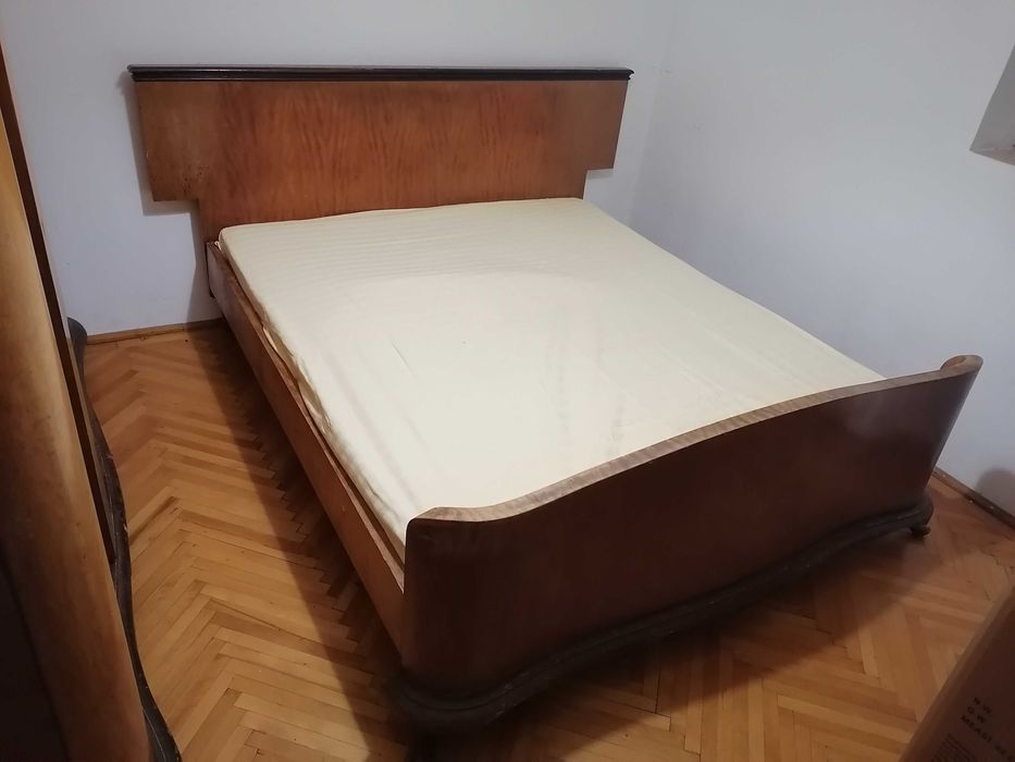 Dormitor lemn masiv vechi