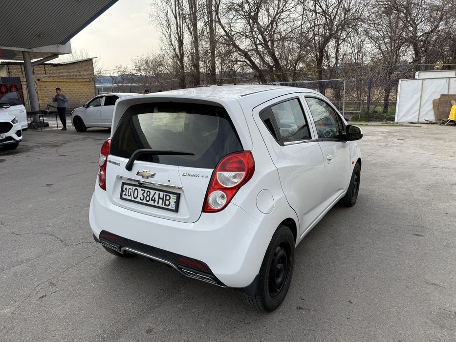 Spark 2012 avtamat gaz benzin