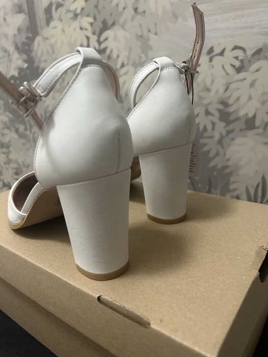 Pantofi cu toc noi din piele Anna Field