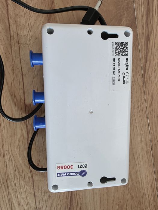 Amplificator semnal TV cablu / antenă Nextra AMP860, 3 ieșiri