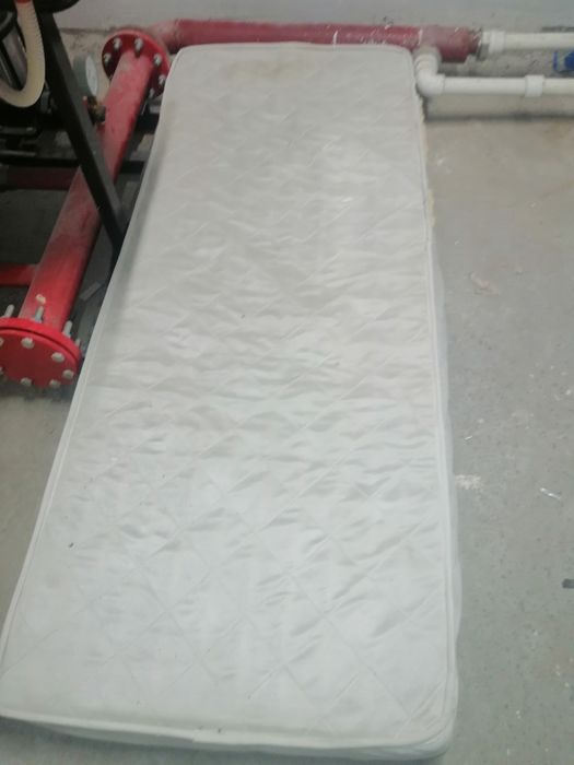 Матрац бу в среднем состояние