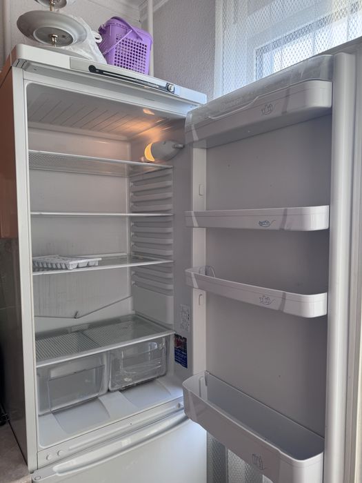 Холодильник INDESIT