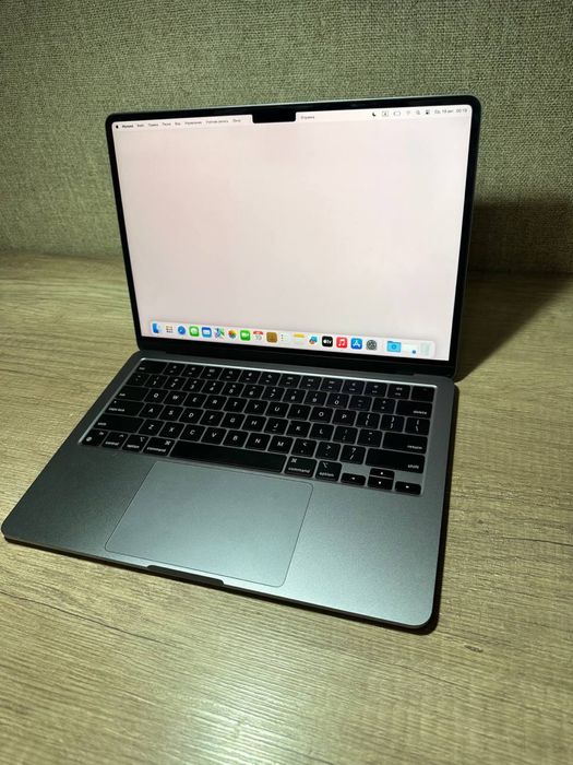 Продам Macbook air m3, 97%, 8gb/256gb
