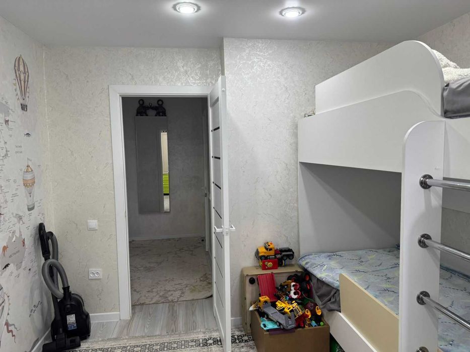 Продам 3-комн. кв. в районе  ДСР