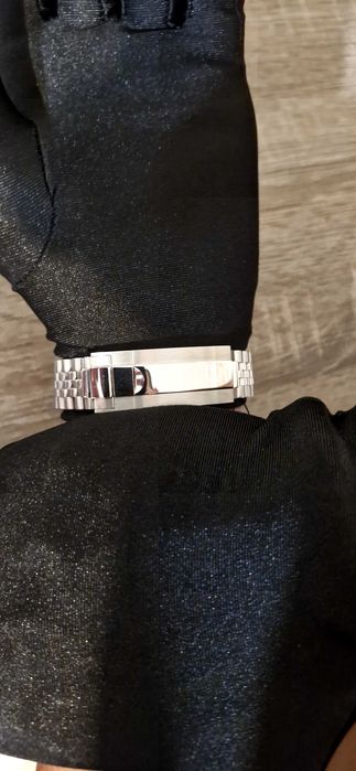 Часовник Seiko MOD Date White Arabic