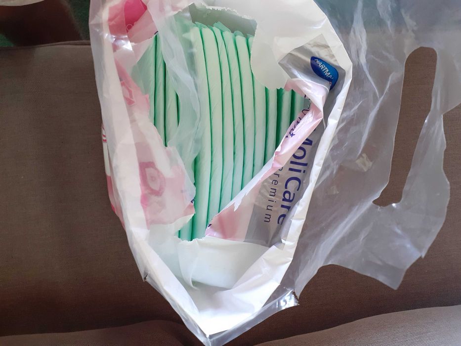 ОФЕРТА Абсорбиращи чаршафи - уринаторни торби + памперси за възрастни