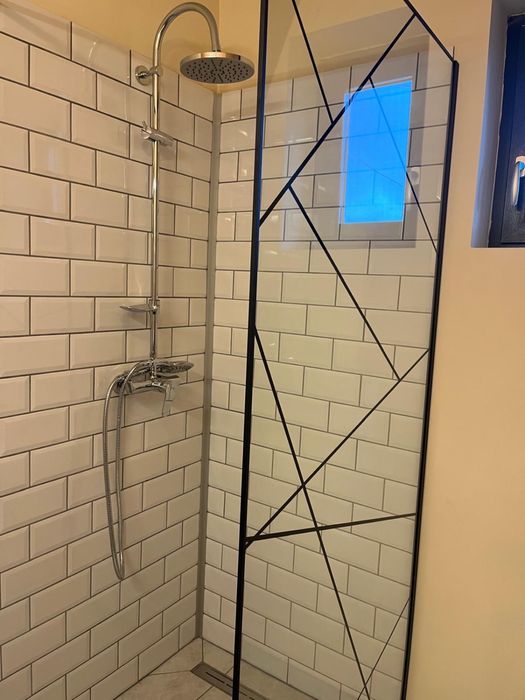 2 Cabane A frame, ciubar, sauna, gratar