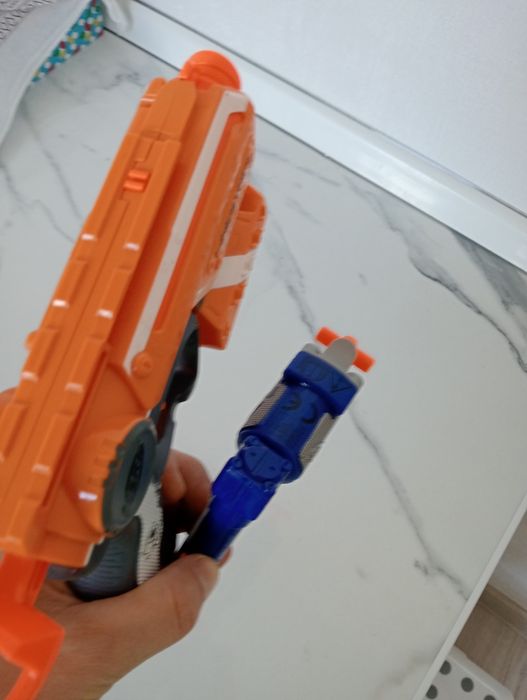 Пистолет игрушечный