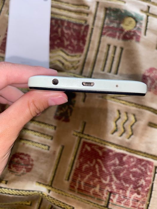 Продам телефон Redmi A1+