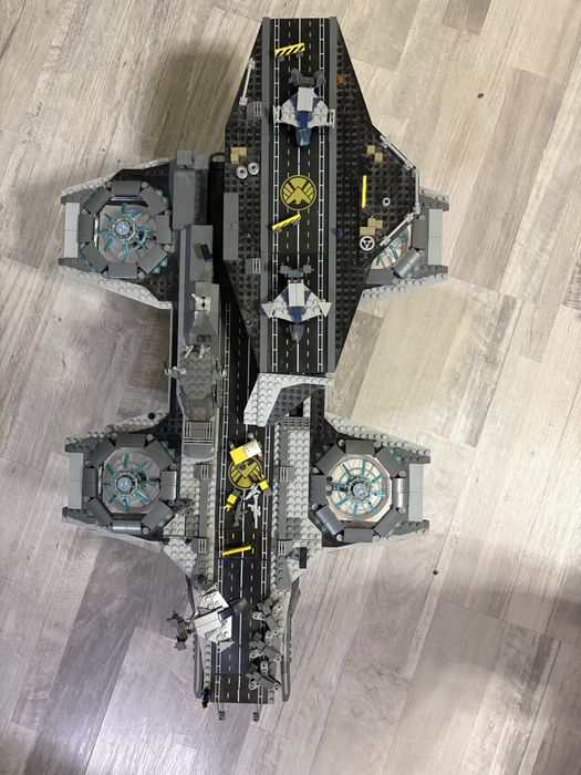 Лего Авианосец мстителей, Hellicarrier, 3058 деталей