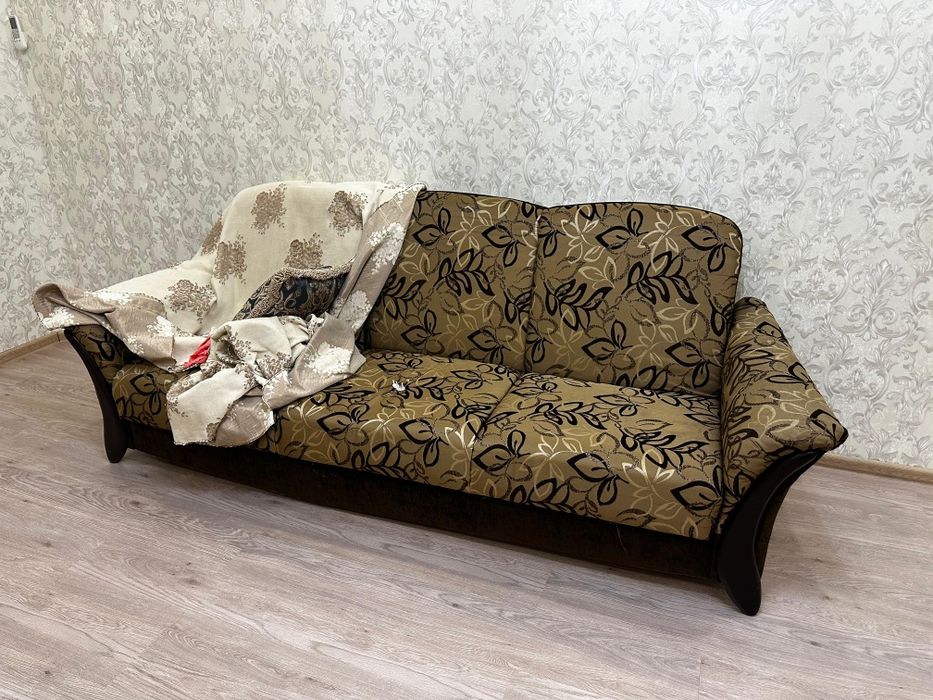 Продам диван книжка