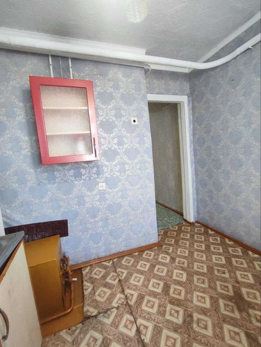 Продам однокомнатную в центре Тобыла