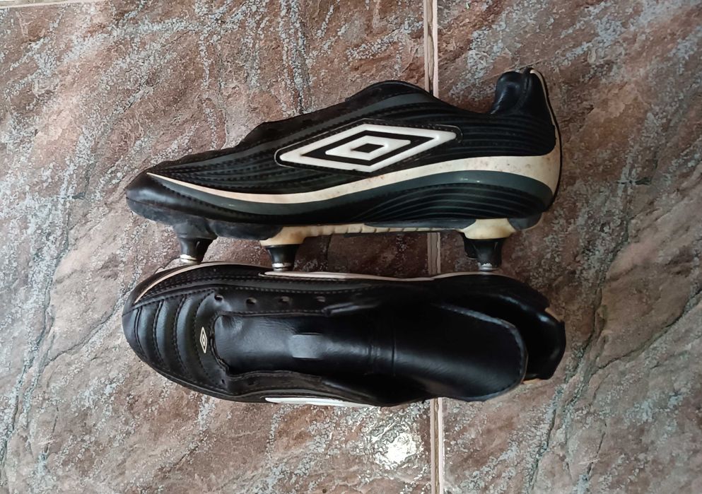 Бутонки за футбол