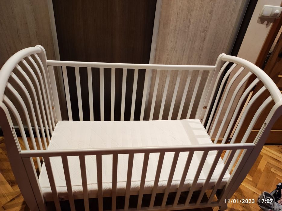 Детска кошара масивно дърво