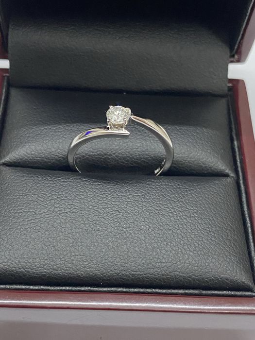 Inel cu Diamant 0,25 Karat NOU!!