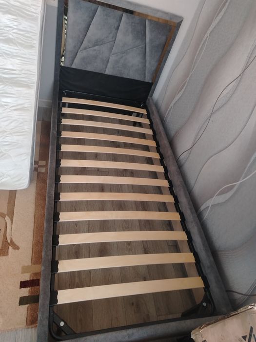 Продам кровать 90х200