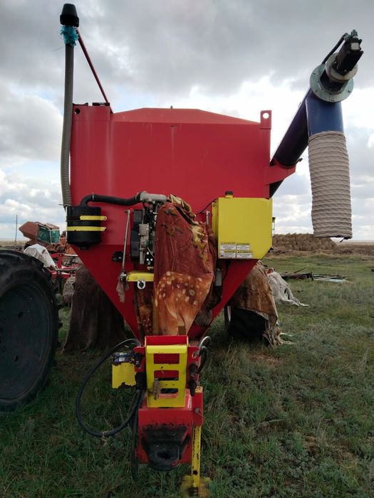 Продаётся посевной комплекс agrator-7300