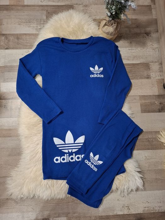 Дамски екипчета дра броя