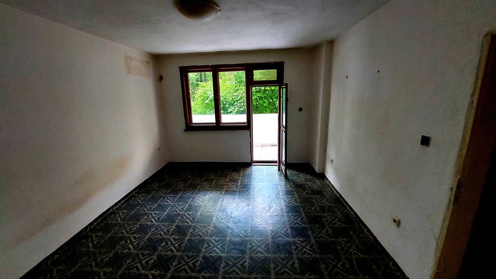 Дава се под наем Двустаен апартамент в Бургас, Възраждане - 80 кв.м за 153 € - Снимка #4