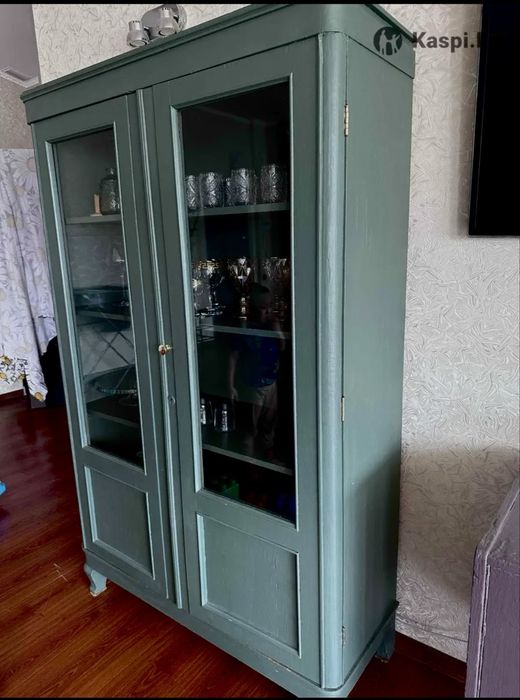 Сервант отрестарированный