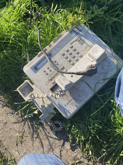 Продавам стар графон да плои и телефон факс