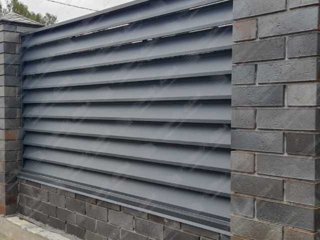 Забор жалюзи металлический