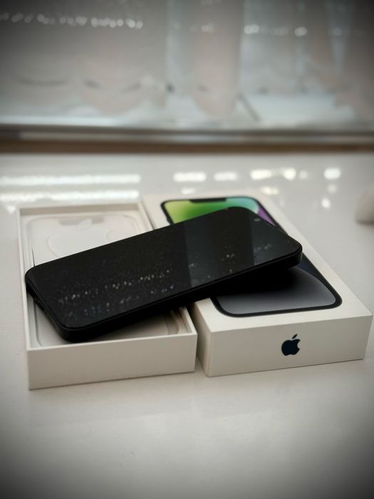 Iphone 14 в перфектно състояние