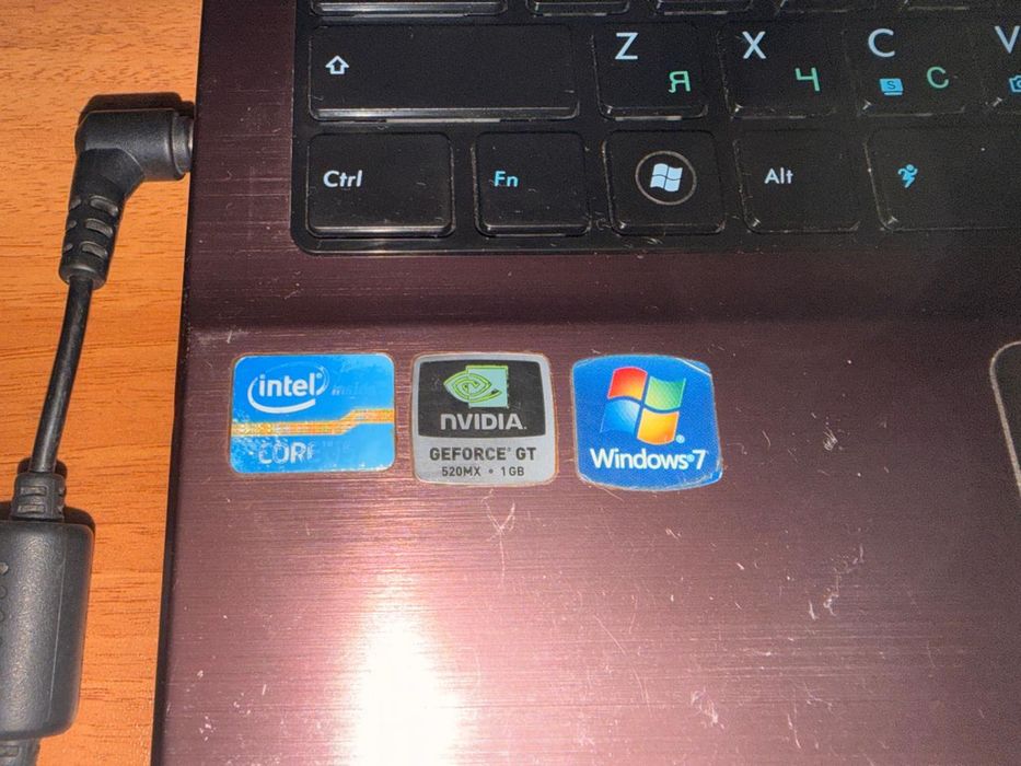Ноутбук asus продам