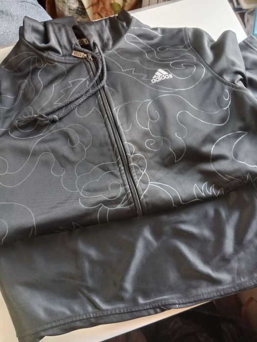 Спортивный костюм