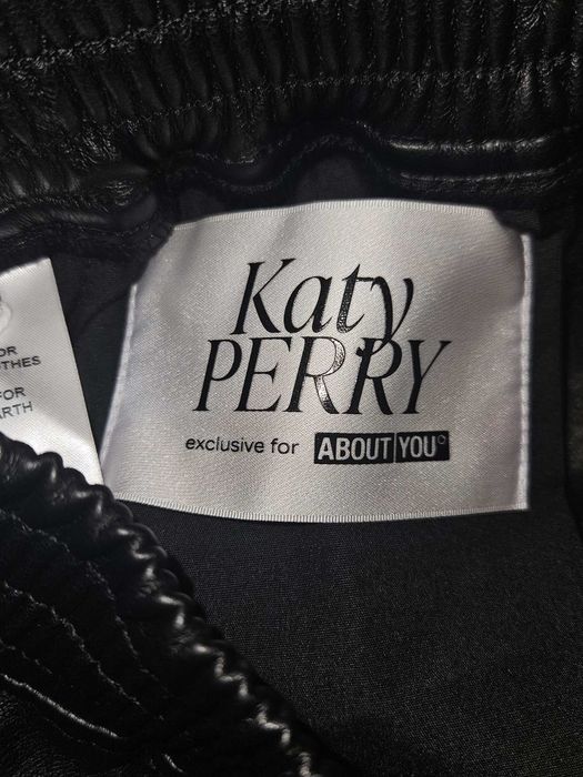 Нов панталон Katy Perry for About You