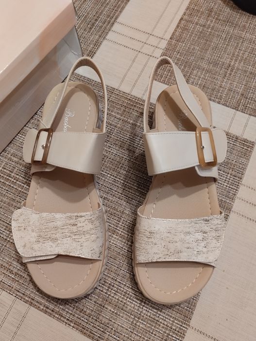 Летни дамски сандали