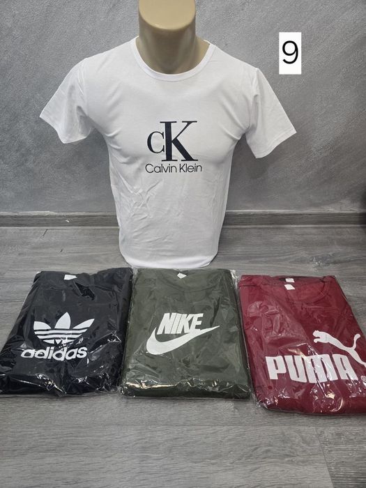 Seturi de bărbați de 4 tricouri mărimi de la S la XXL