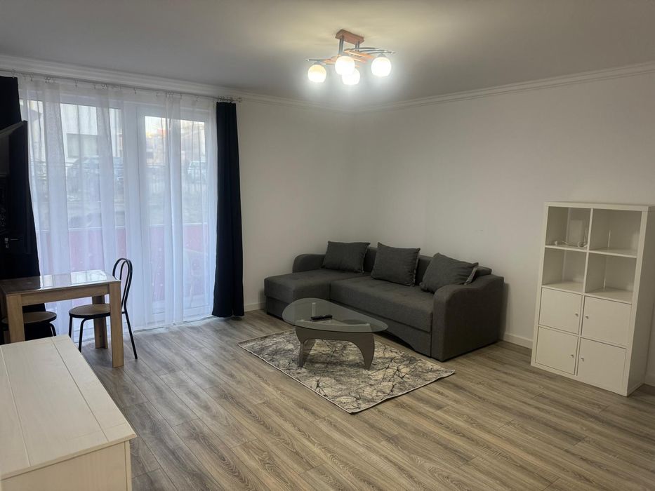 Apartament de închiriat în bloc nou cu garaj subteran direct e la prop