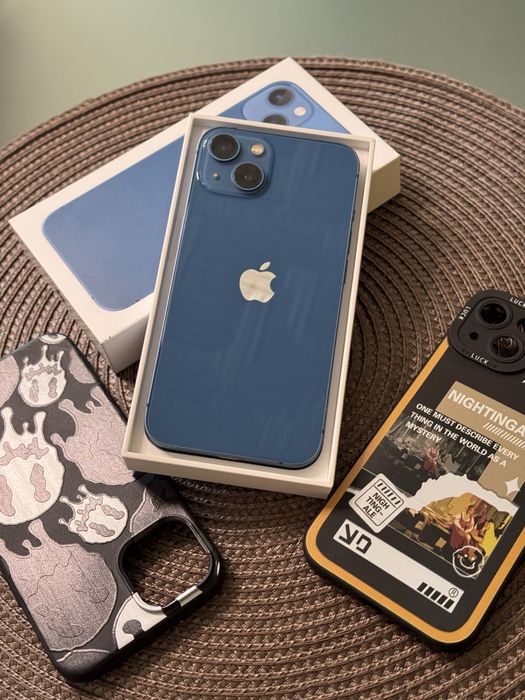 iPhone 13 Blue 128 GB 89% ca si nou insotit de cutie si 2 huse