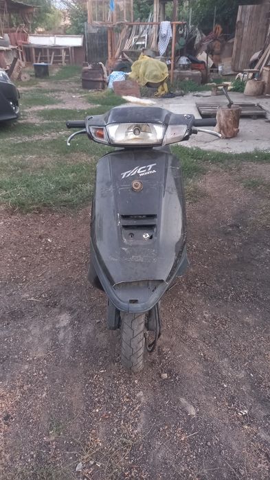 Продам скутер Хонда такт