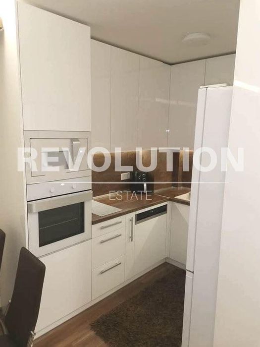 Дава се под наем Двустаен апартамент в Варна, Кайсиева градина - 60 кв.м за 500 € - Снимка #3