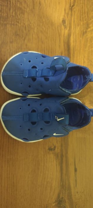 Продавам детски обувки Nike