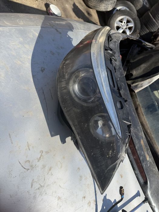 Продавам десен фар за е61