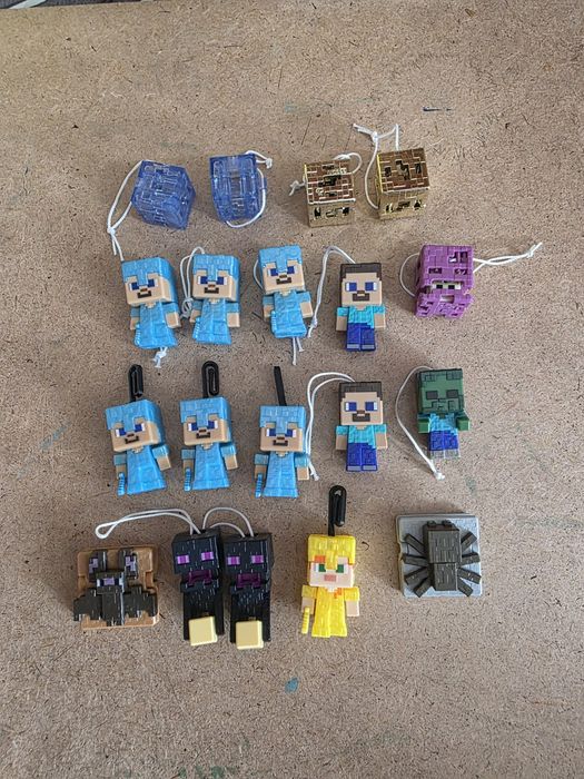 Колекционые игрушки kinder joy minecraft