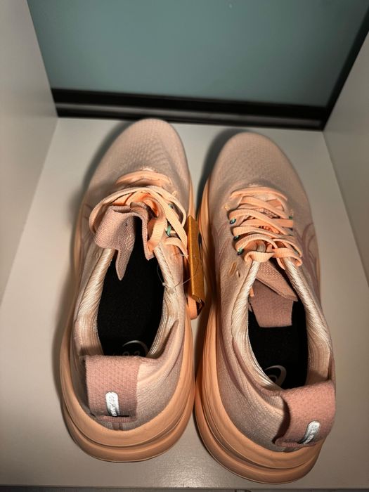 ASICS GEL-nimbus 28