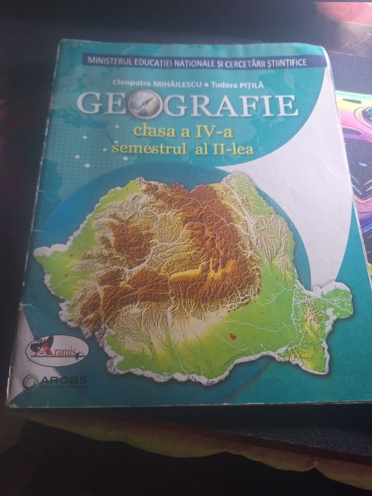 Se vinde carte.   .